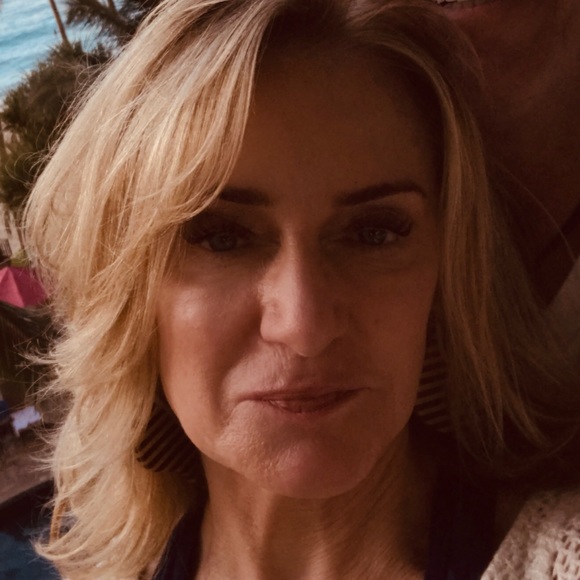 Meet your Posher, Lynn - Picture 6 of 6